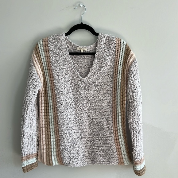 Mystree women’s sweater, SM. - Picture 1 of 4